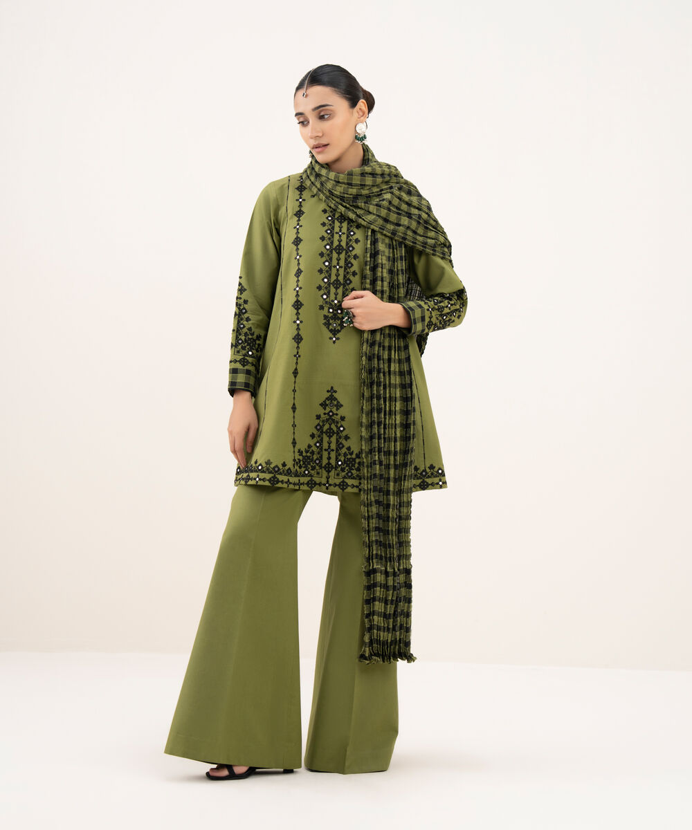 Women's Unstitched Lawn Embroidered Green 3 Piece Suit