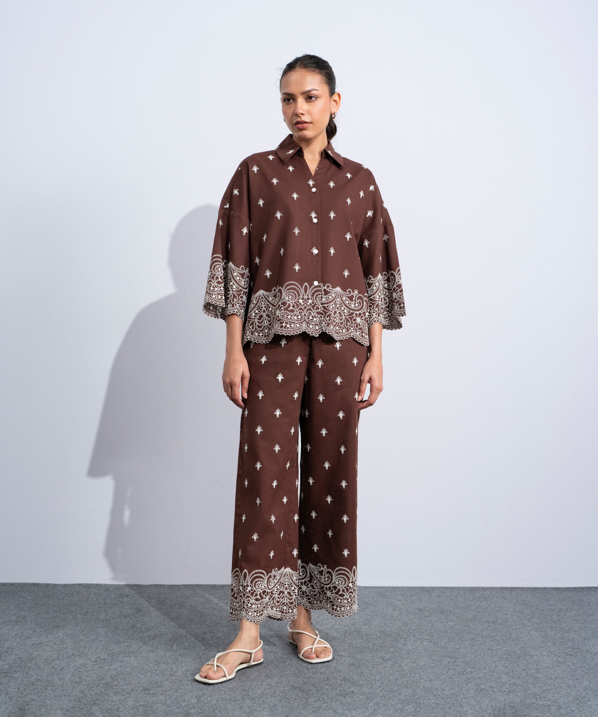 WBTM26V40009 Brown Trousers Sapphire International