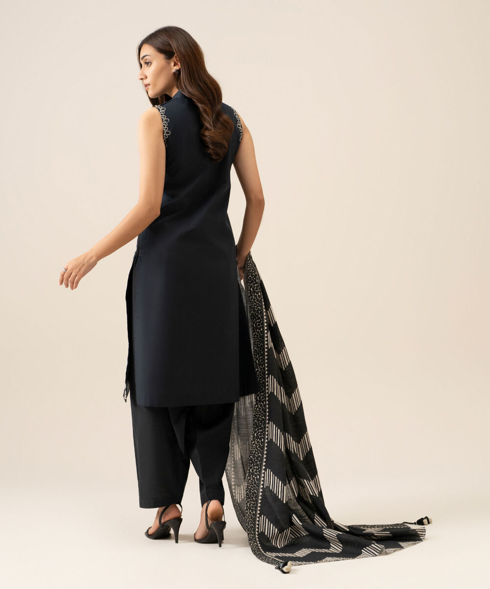 Women's Unstitched Basic Khaddar Embroidered Black 3 Piece Suit