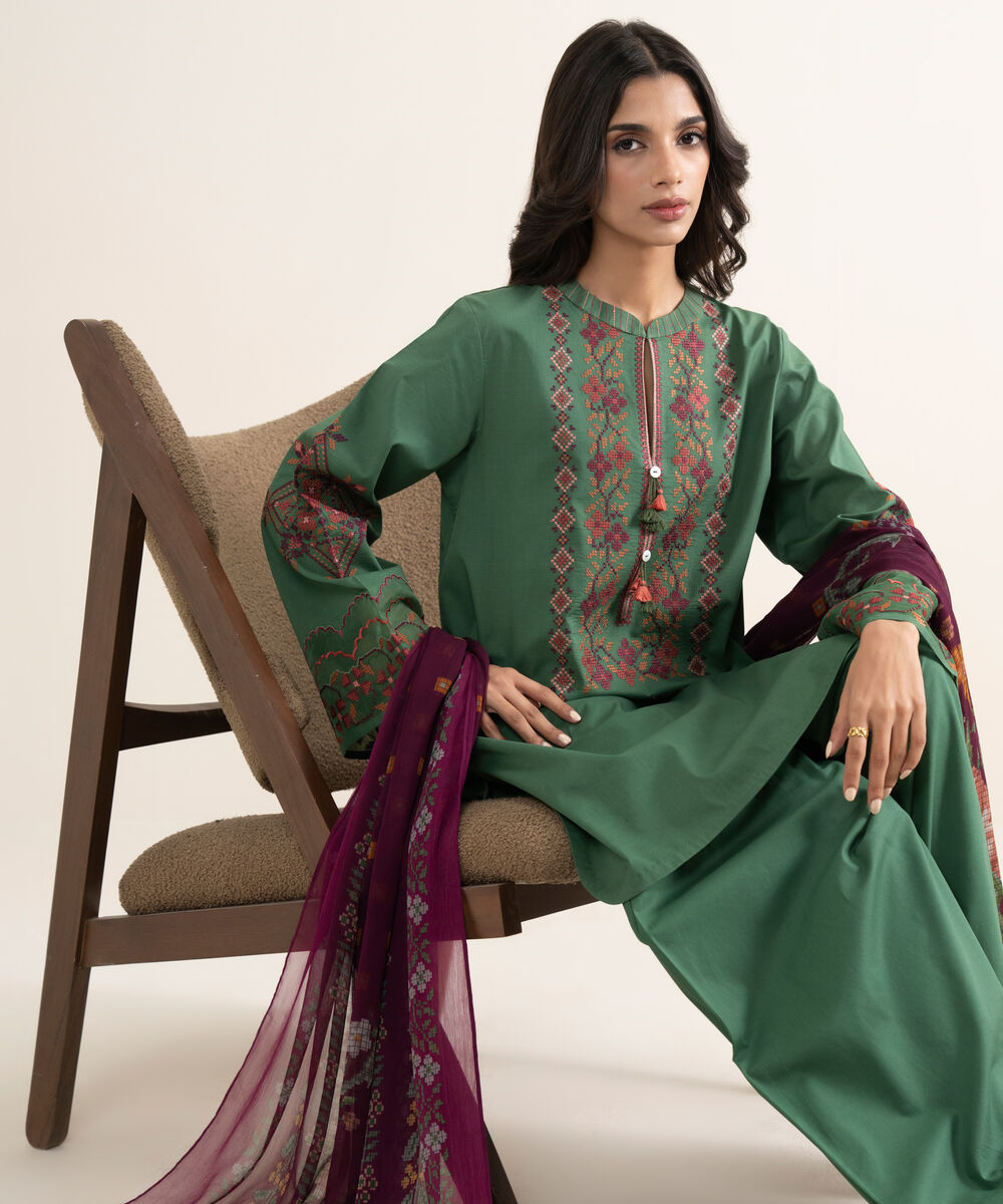Women's Unstitched Textured Lawn Embroidered Green 3 Piece Suit