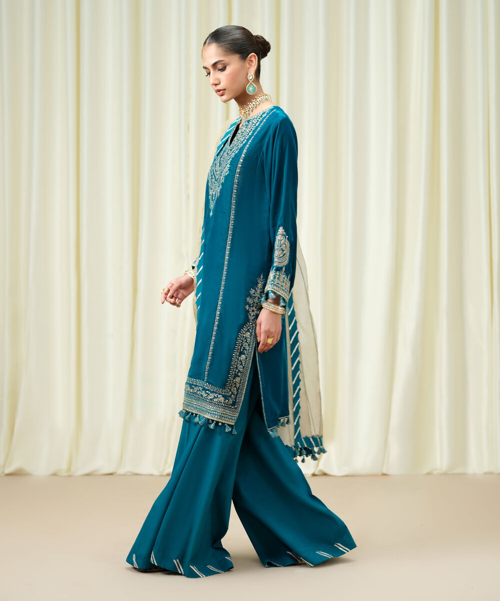 Women's Unstitched Velvet Embroidered Green 3 Piece Suit