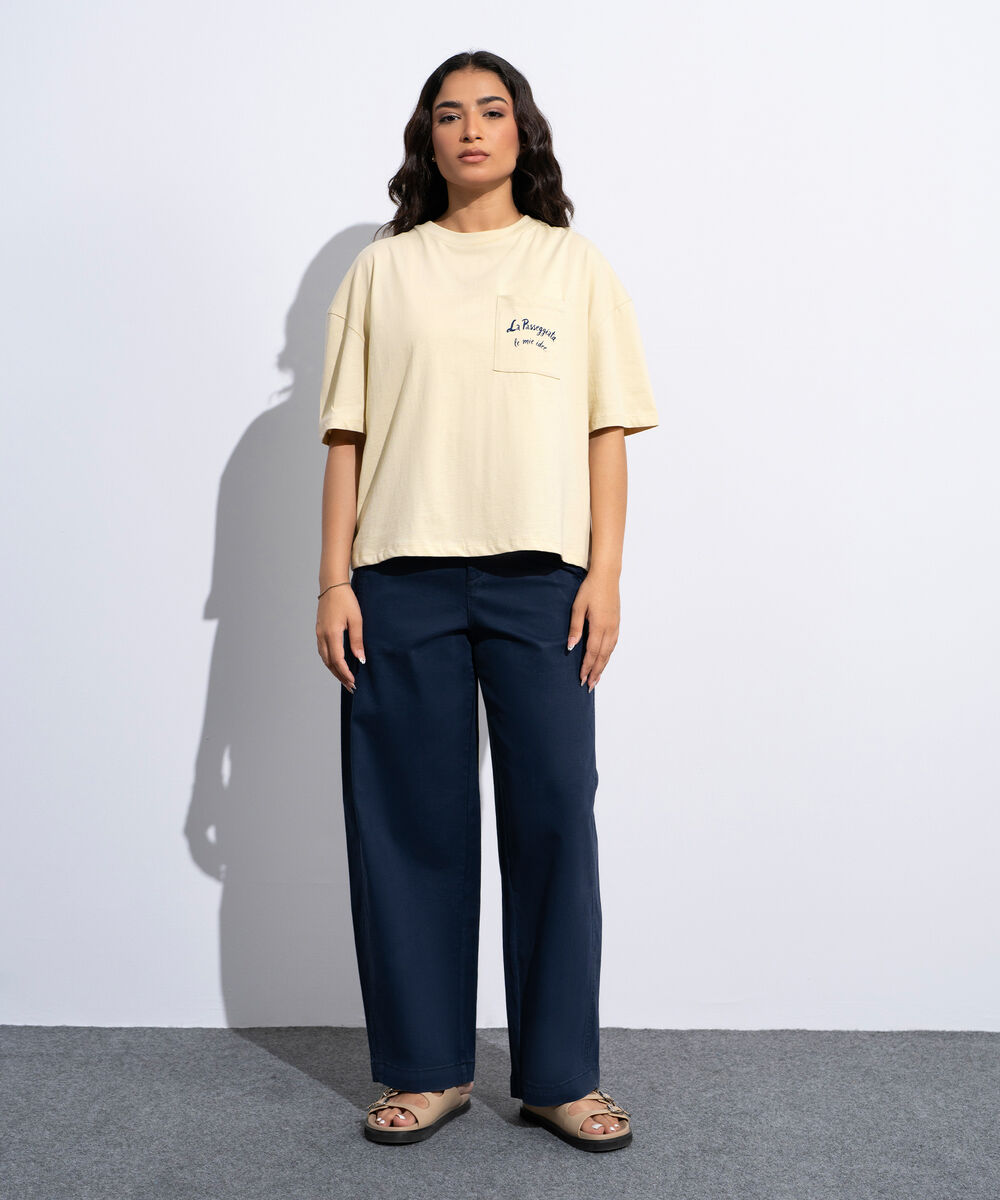 Women's Off-White Loose-Fit Graphic T-Shirt With Pocket
