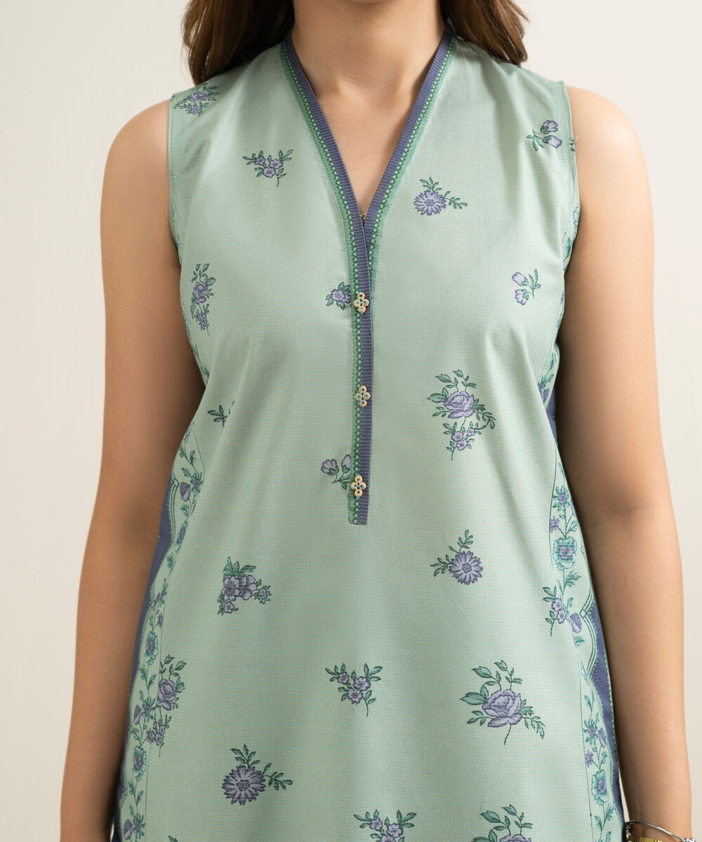 Women's Unstitched Zari Lawn Printed Green 3 Piece Suit