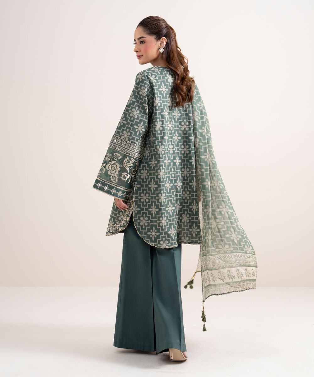 Women's Unstitched Lawn Embroidered Green 3 Piece Suit