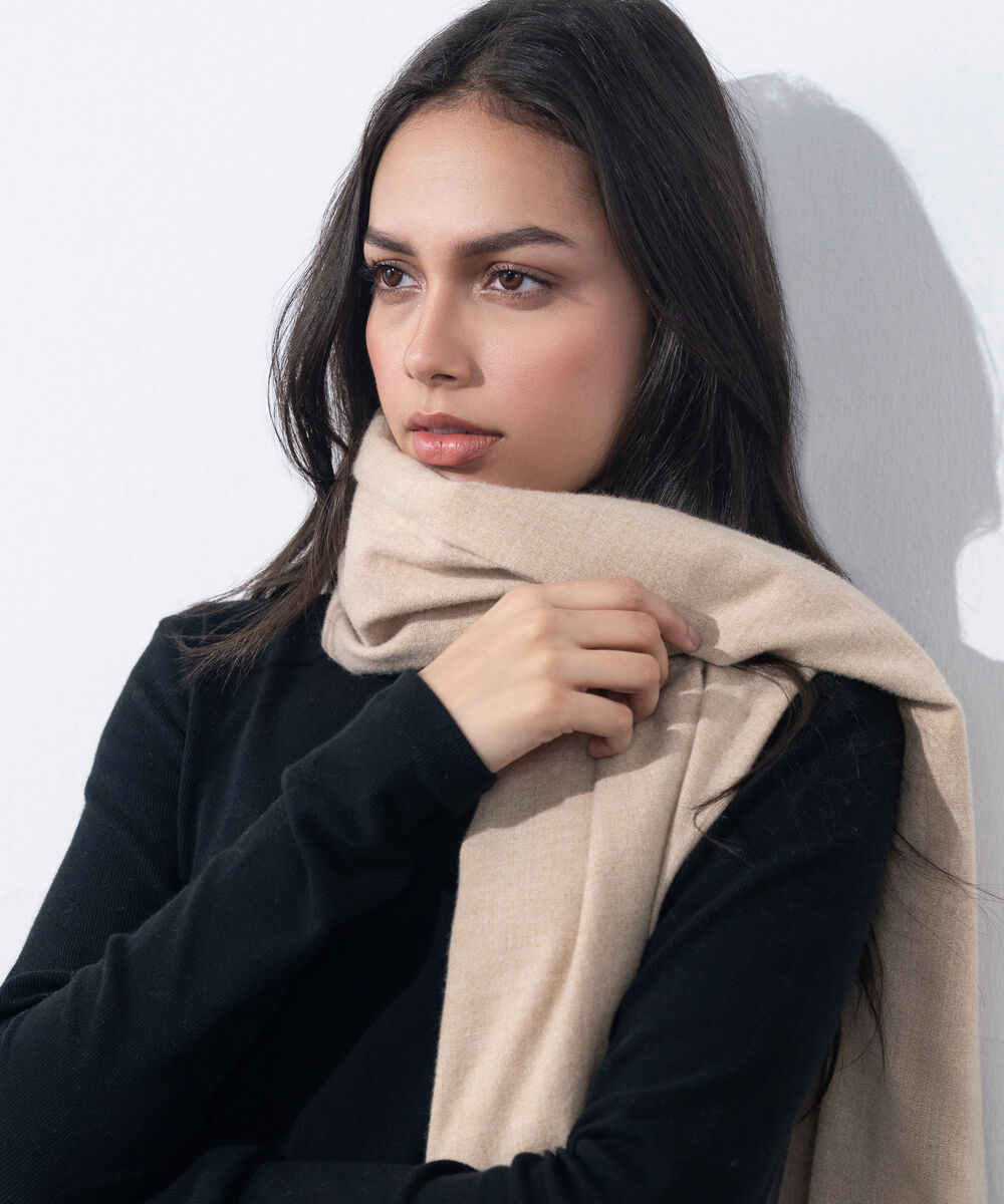 Women's Western Wear White Woollen Scarf