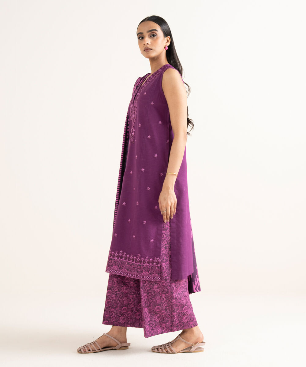 Women's Unstitched Light Khaddar Embroidered Magenta 3 Piece Suit
