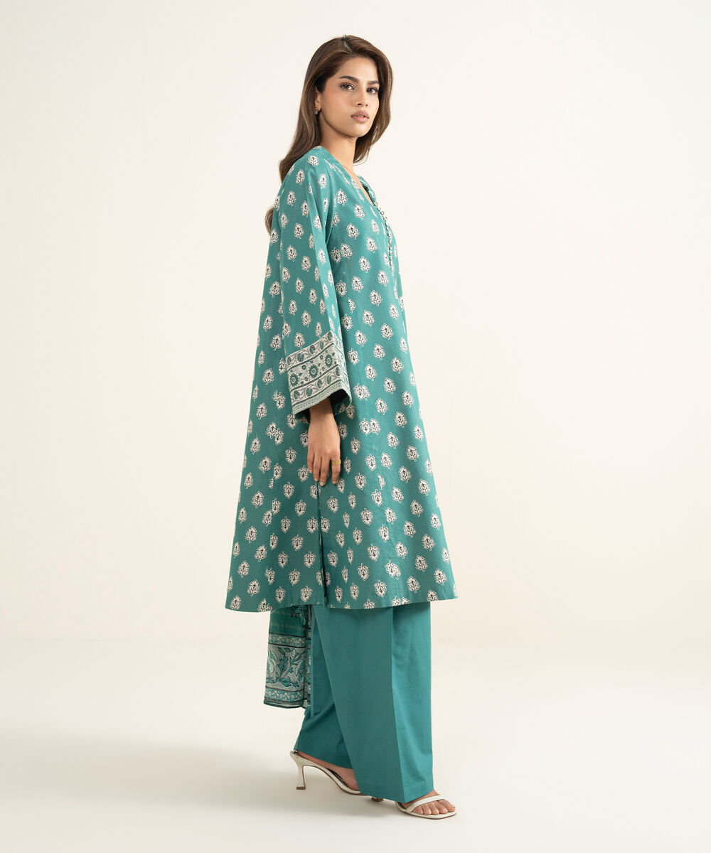 Women's Unstitched Zari Lawn Printed Green 3 Piece Suit