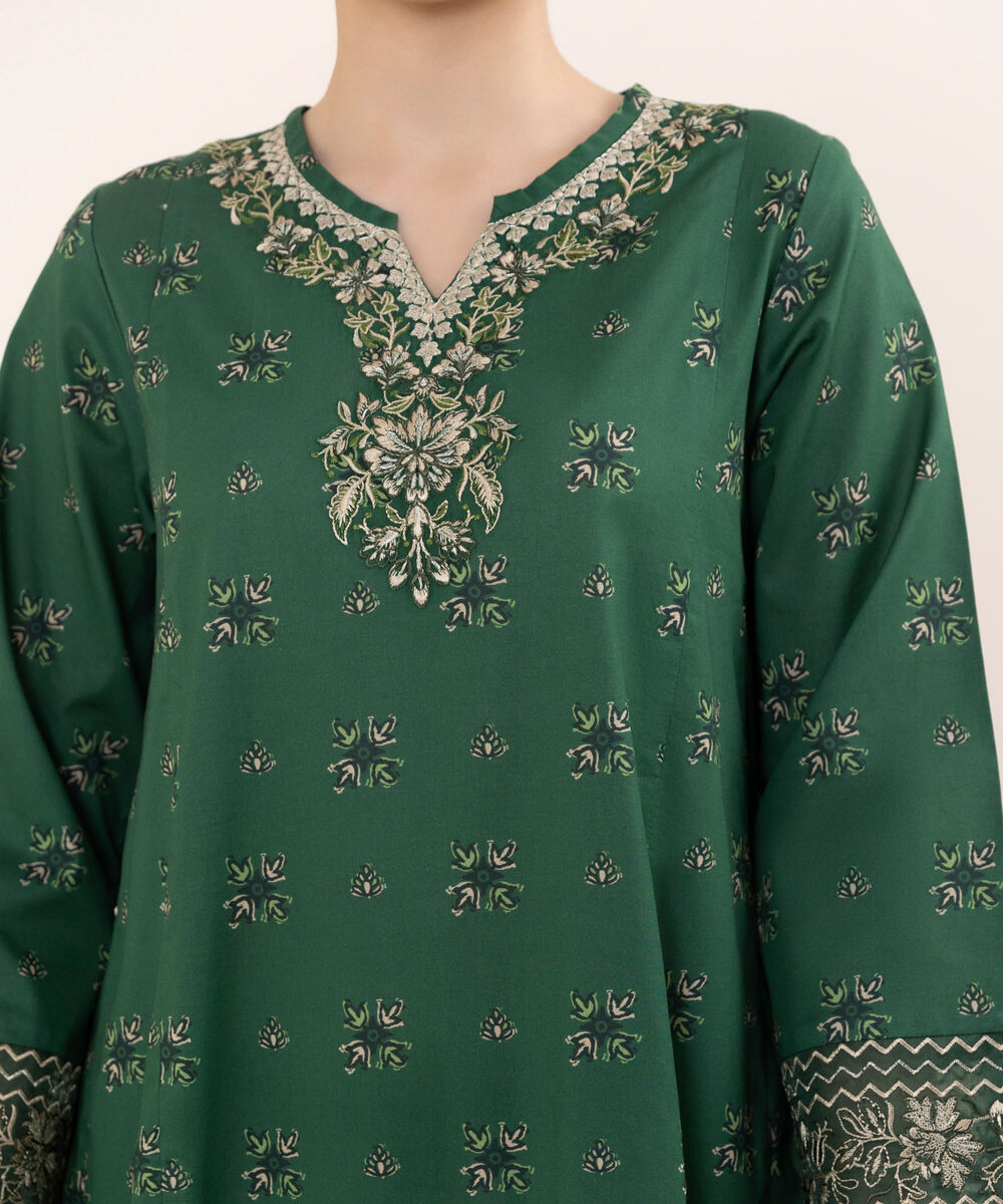 Women's Unstitched Lawn Embroidered Green 3 Piece Suit
