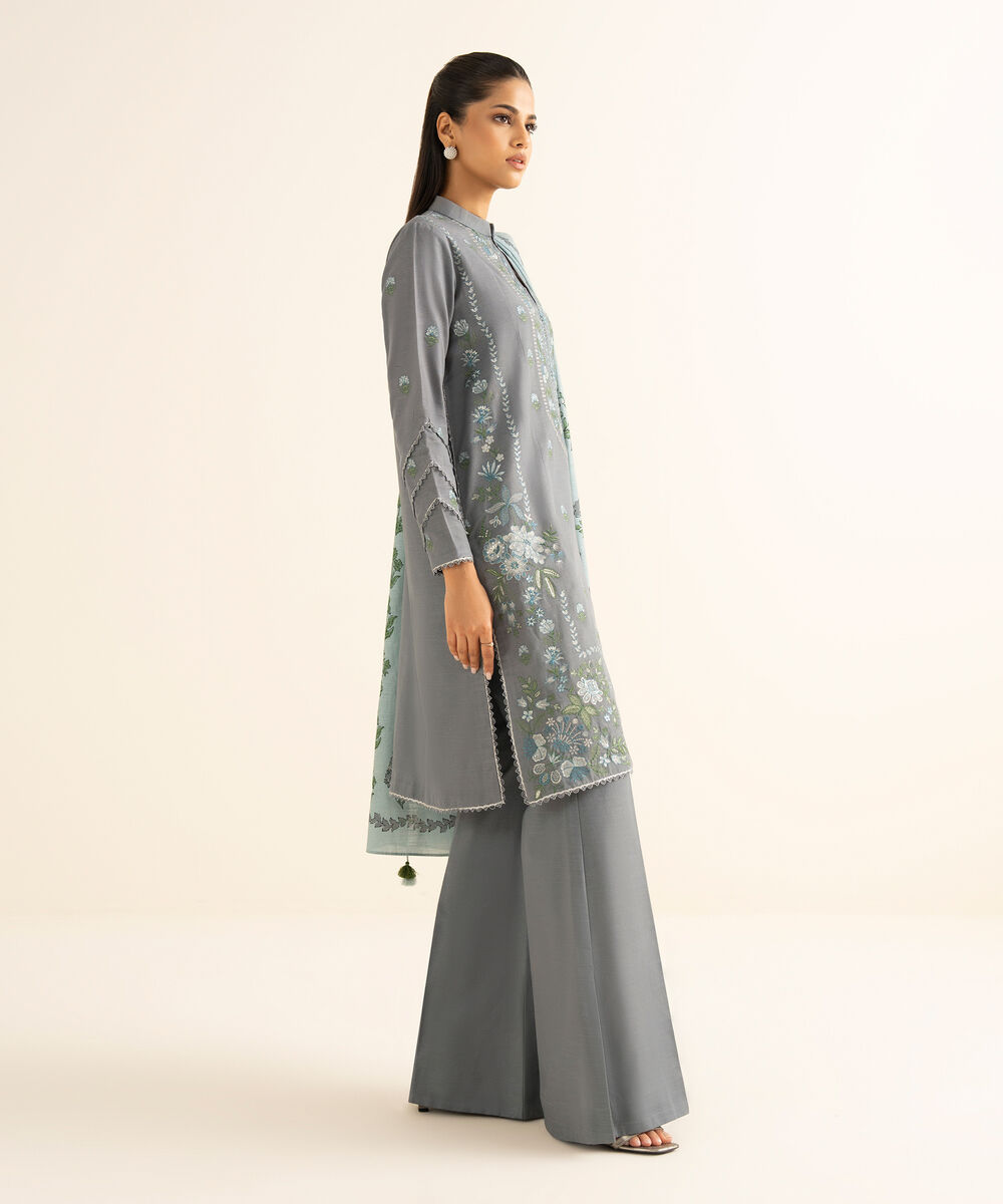 Women's Unstitched Light Khaddar Embroidered Grey 3 Piece Suit