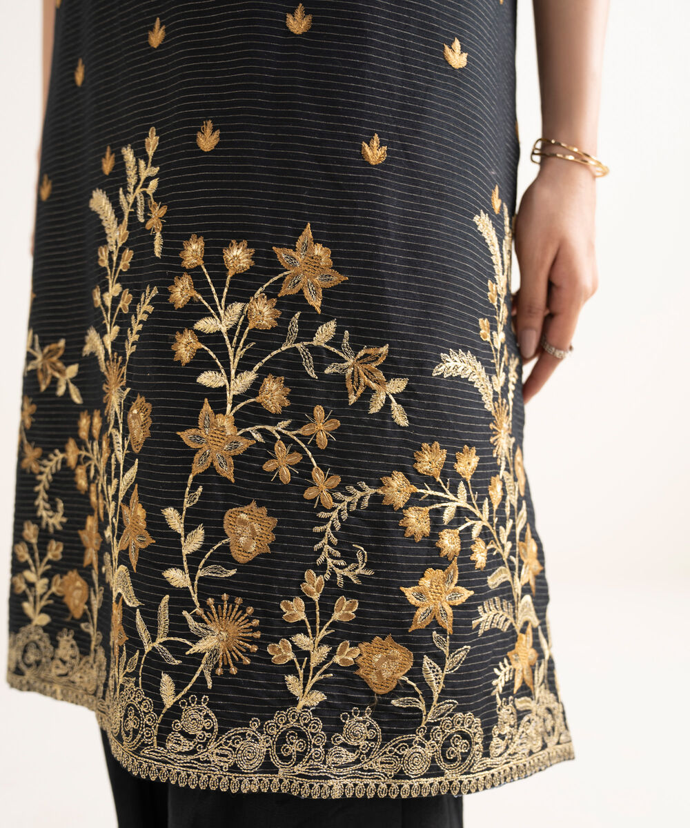 Women's Unstitched Embroidered Zari Khaddar Black 3 Piece Suit