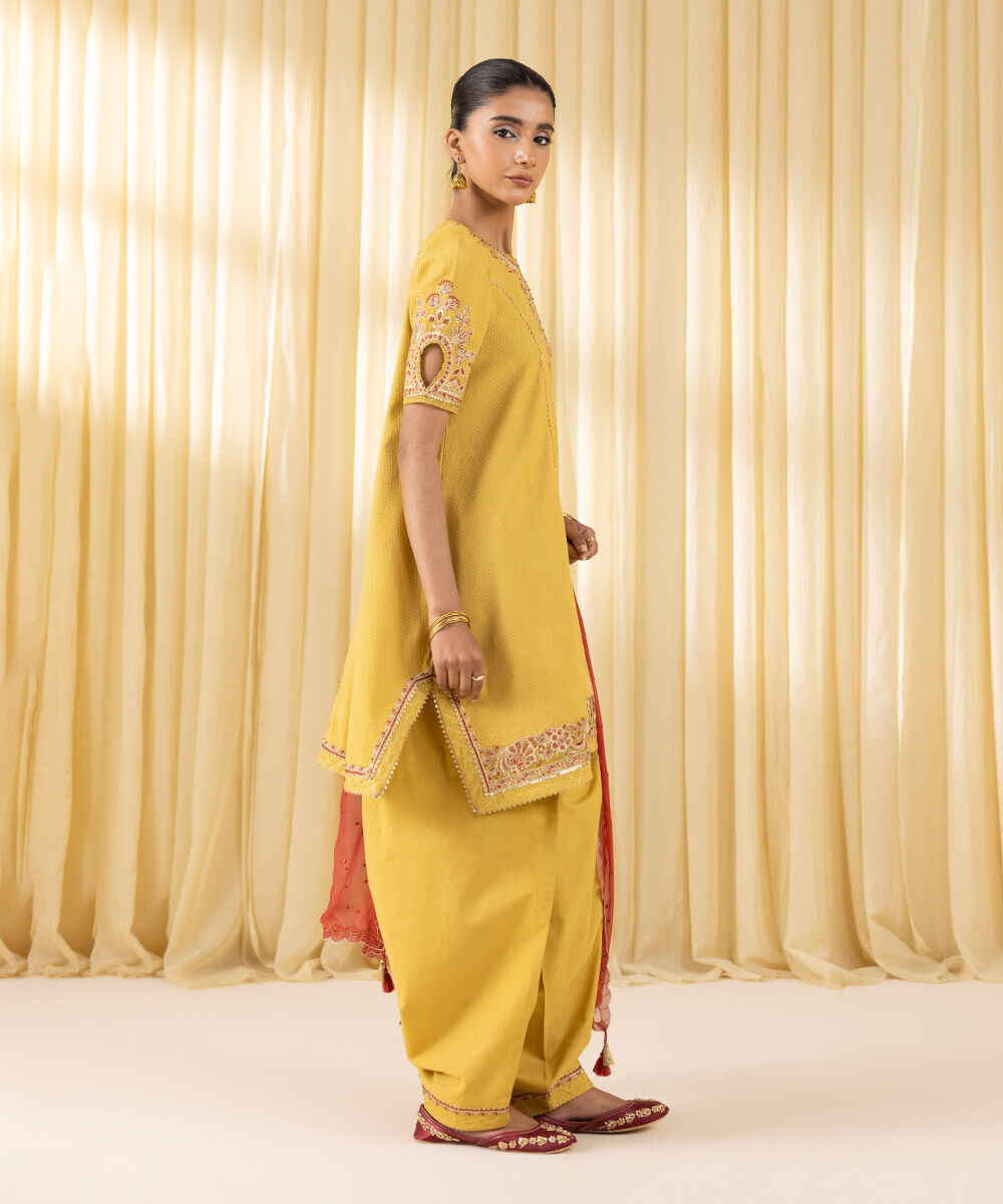 U3PEDF25V318 Unstitched 3 PC U3PEDF25V318