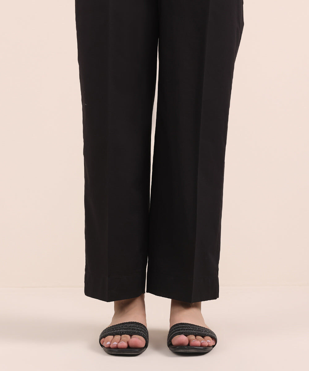 Woman - Black Solid Cambric Straight Pants