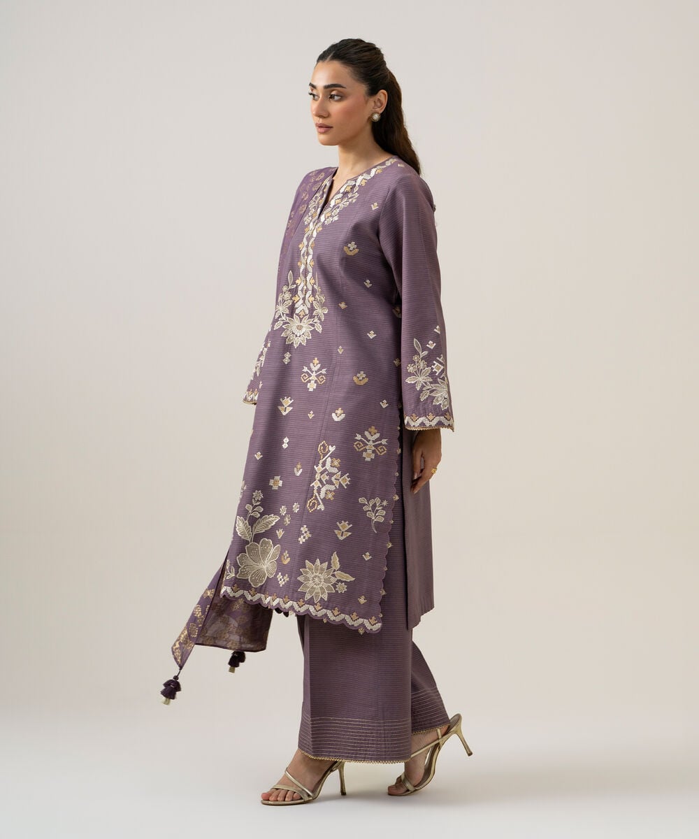 Women's Unstitched Zari Khaddar Embroidered Mauve 3 Piece Suit