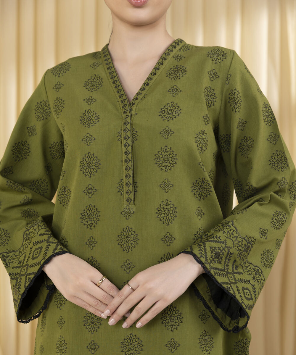Unstitched Women's Green Extra Weft Jacquard 3 Piece Suit