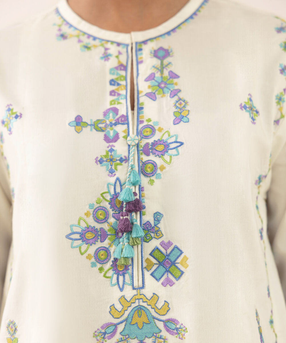 Women's Unstitched Textured Lawn Embroidered Off White 3 Piece Suit