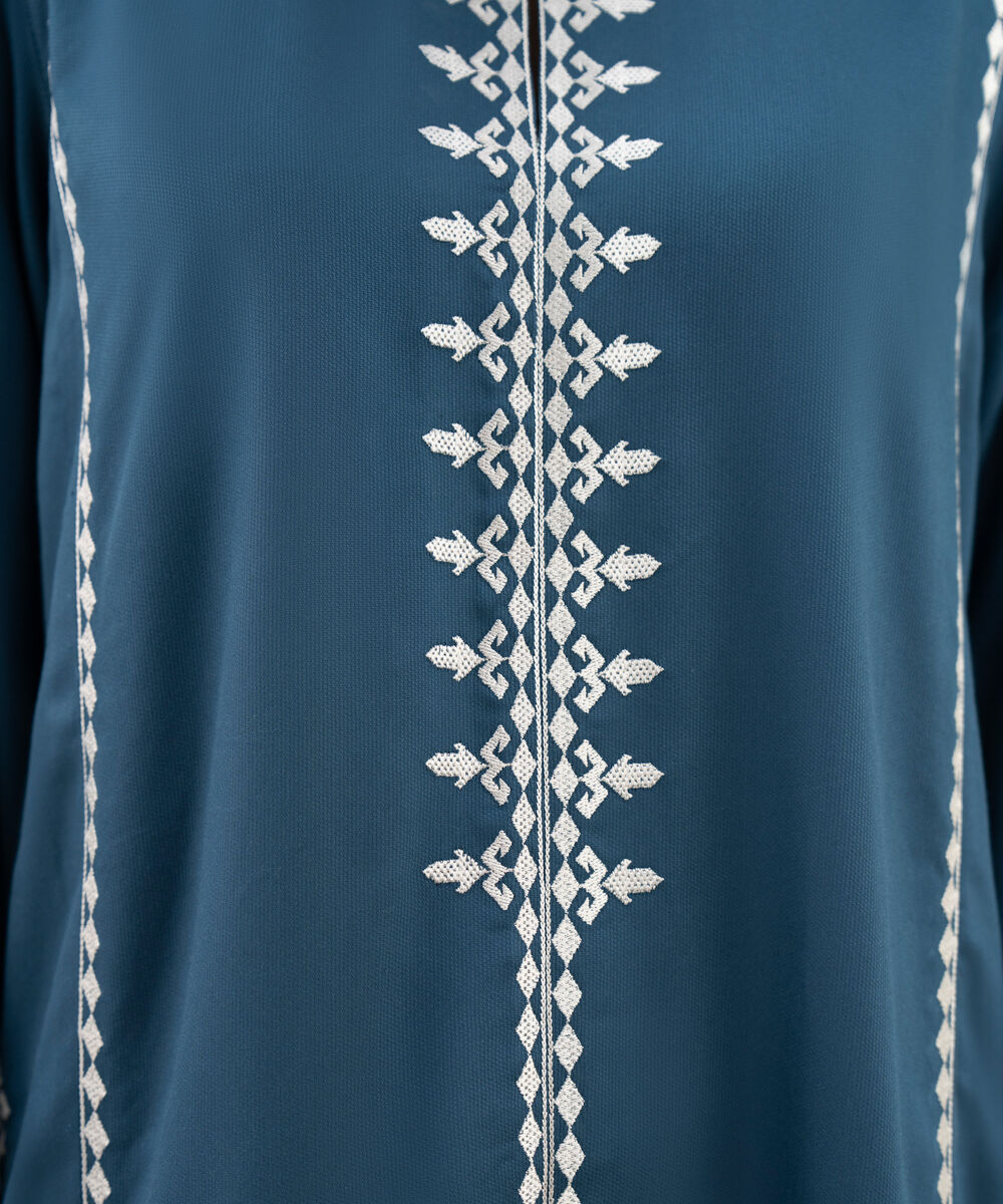 Women's RTW Bedford Embroidered Blue Straight Shirt