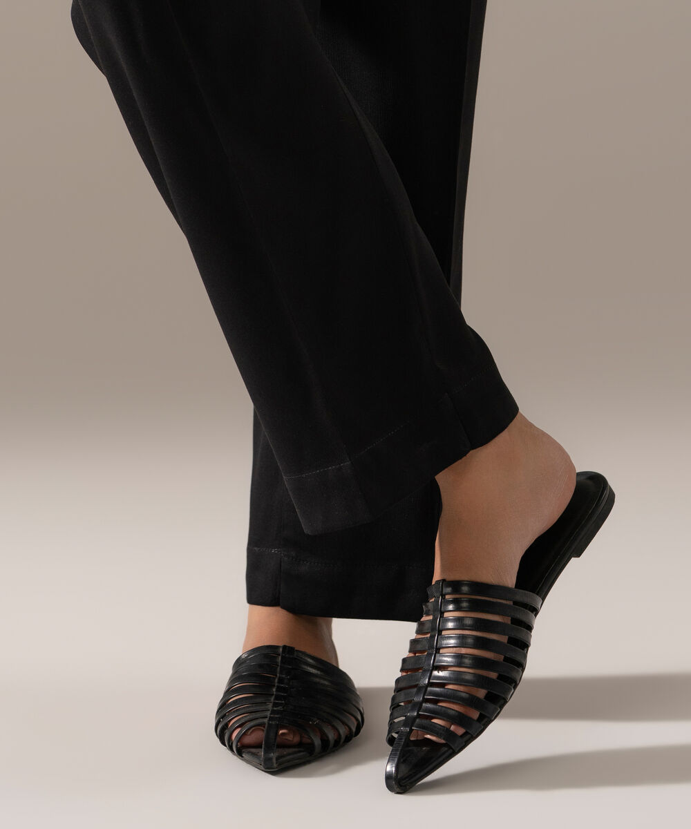 Women's RTW Bedford Solid Black Straight Pants