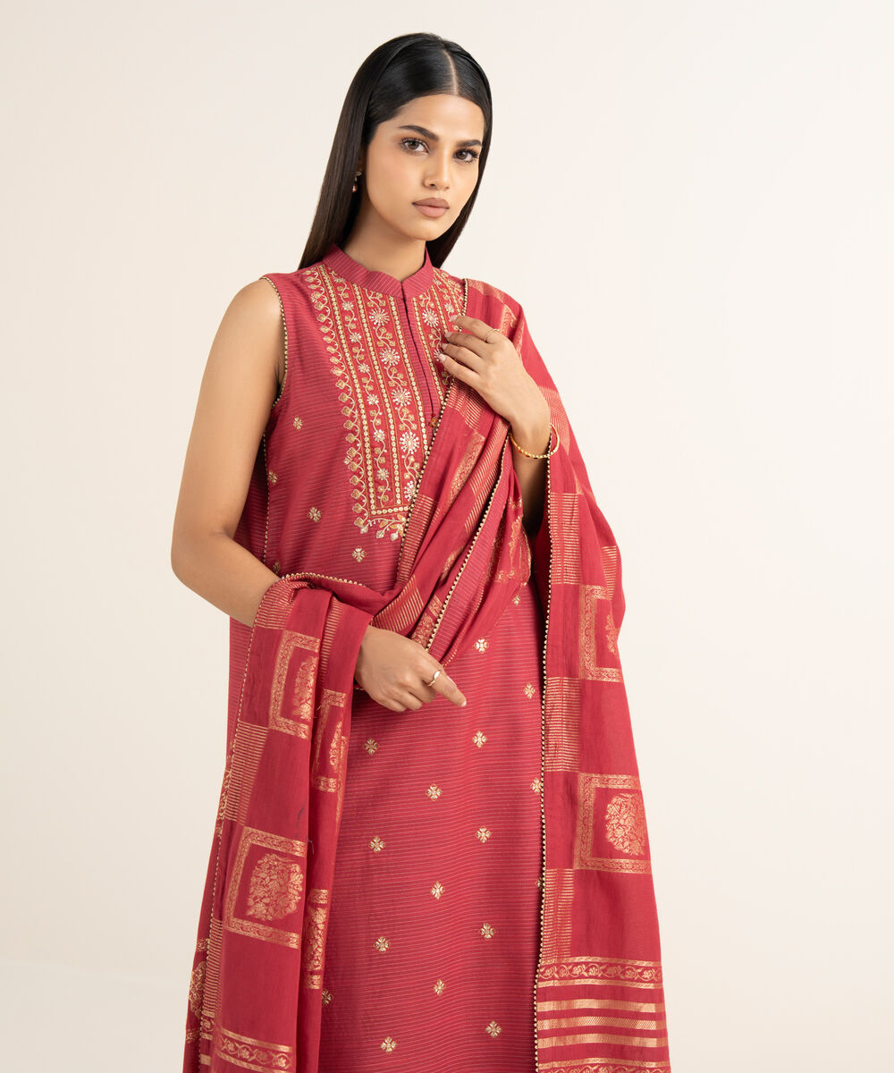 Women's Unstitched Embroidered Zari Khaddar Maroon 3 Piece Suit