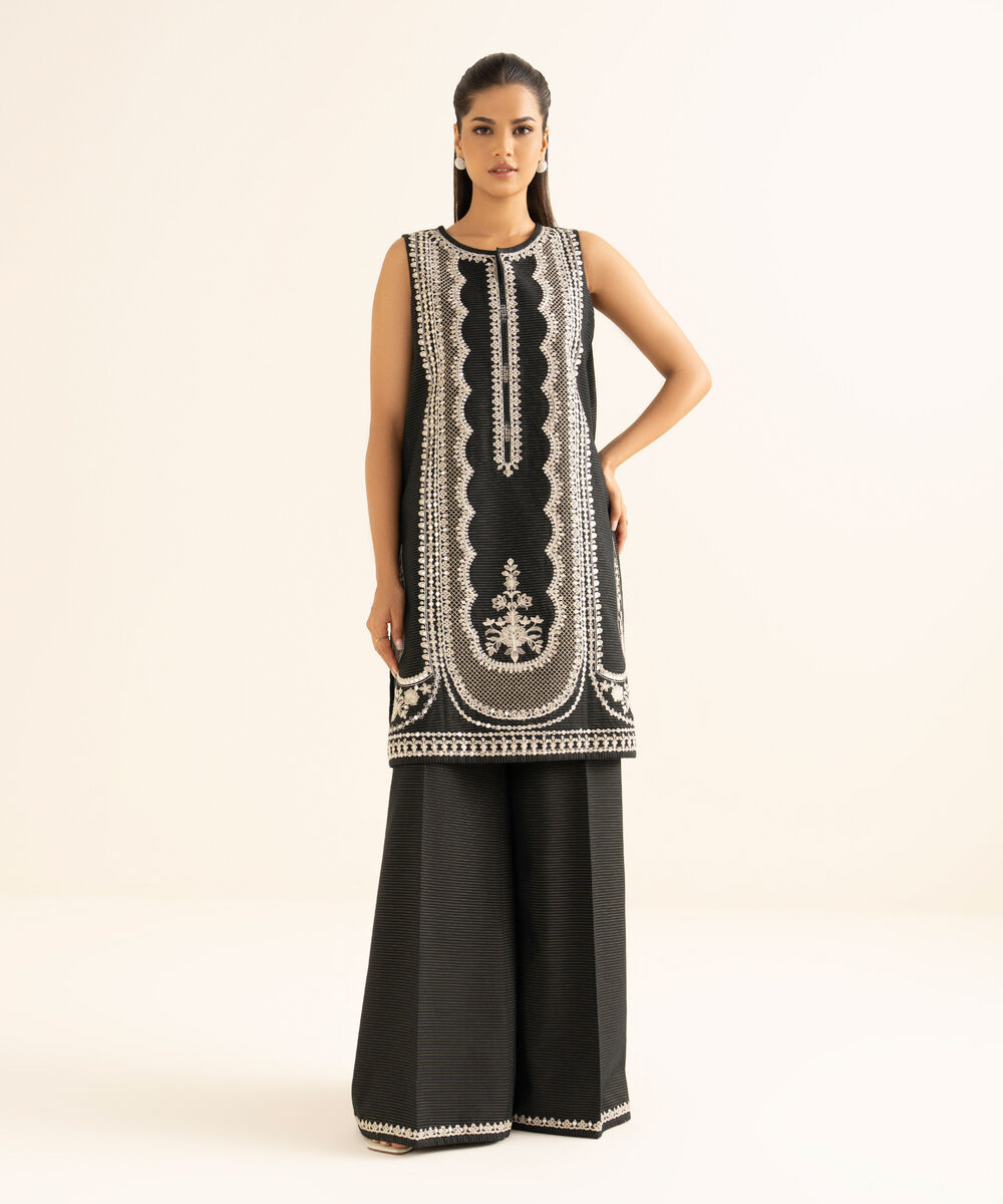 Women's Unstitched Zari Khaddar Embroidered Black 2 Piece Suit