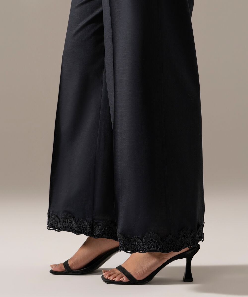 Women's RTW Cross Hatch Solid Black Flared Pants