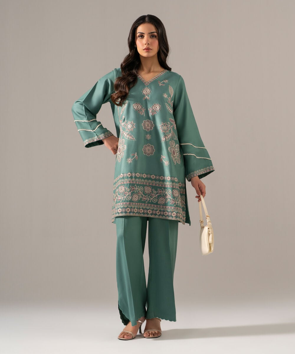 Women's RTW Bedford Solid Embroidered Seafoam Green Straight Shirt