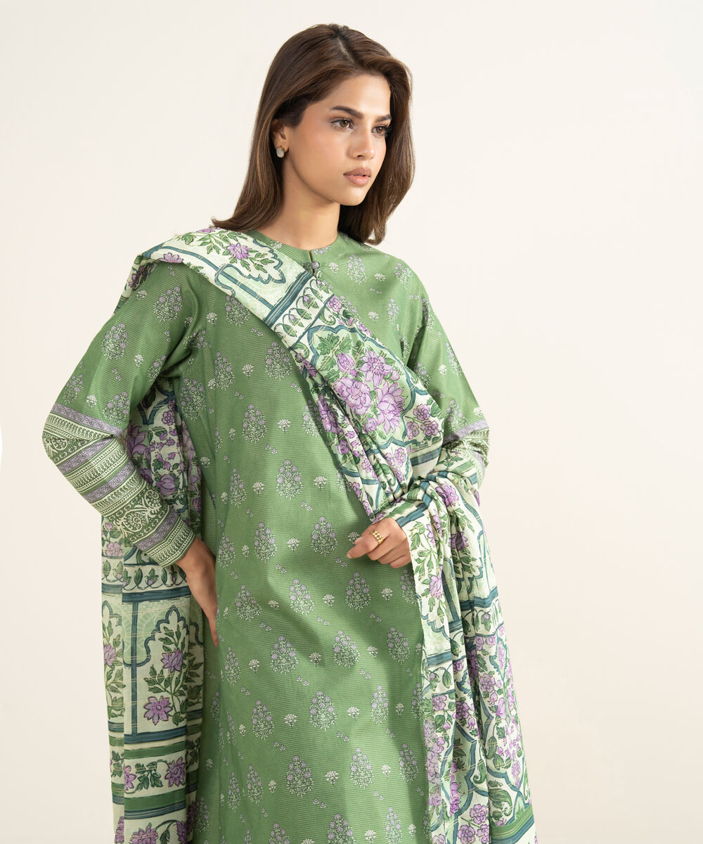 Women's Unstitched Zari Lawn Printed Green 3 Piece Suit