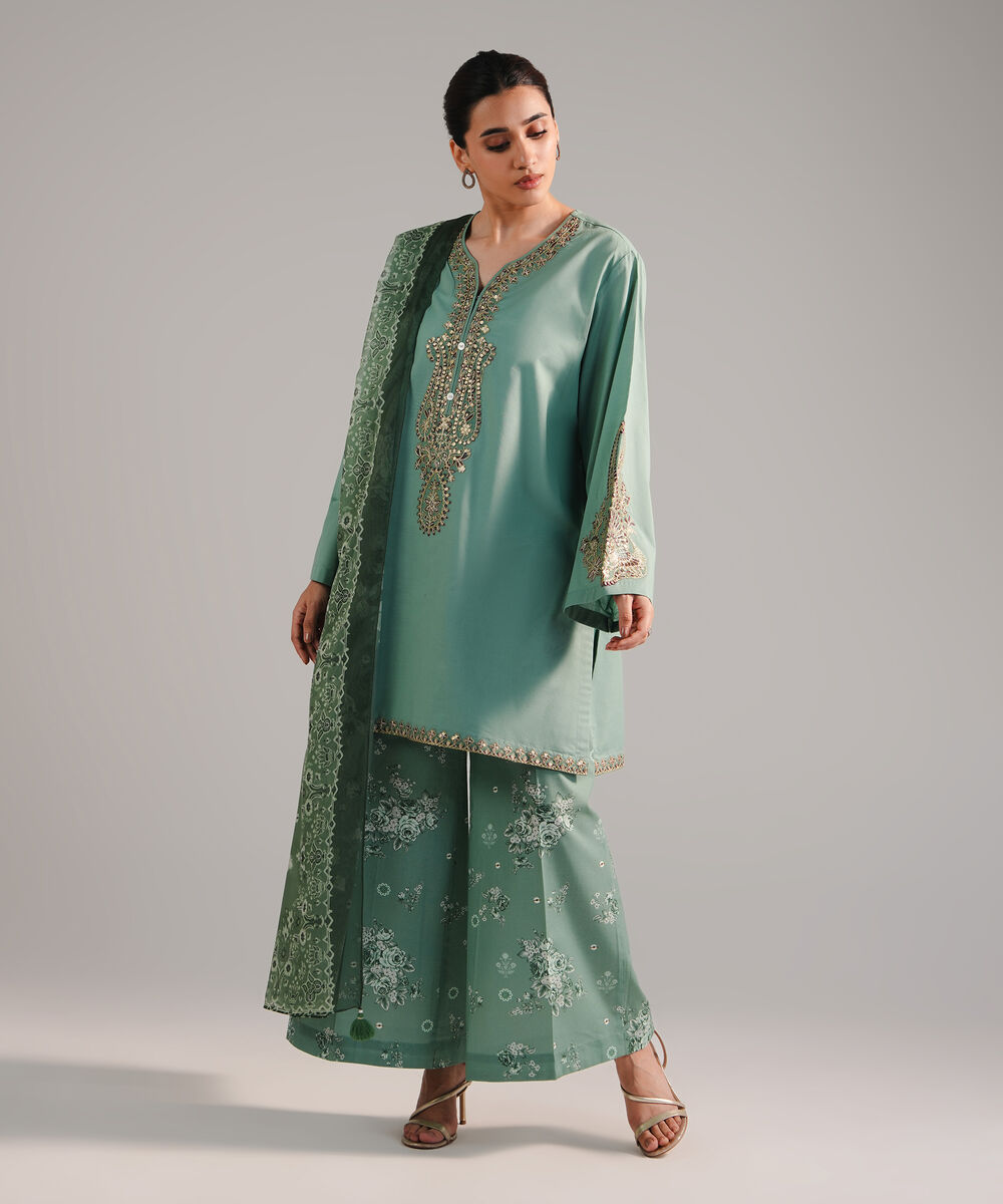 Women's RTW Slub Lawn Embroidered Green 3 Piece Suit