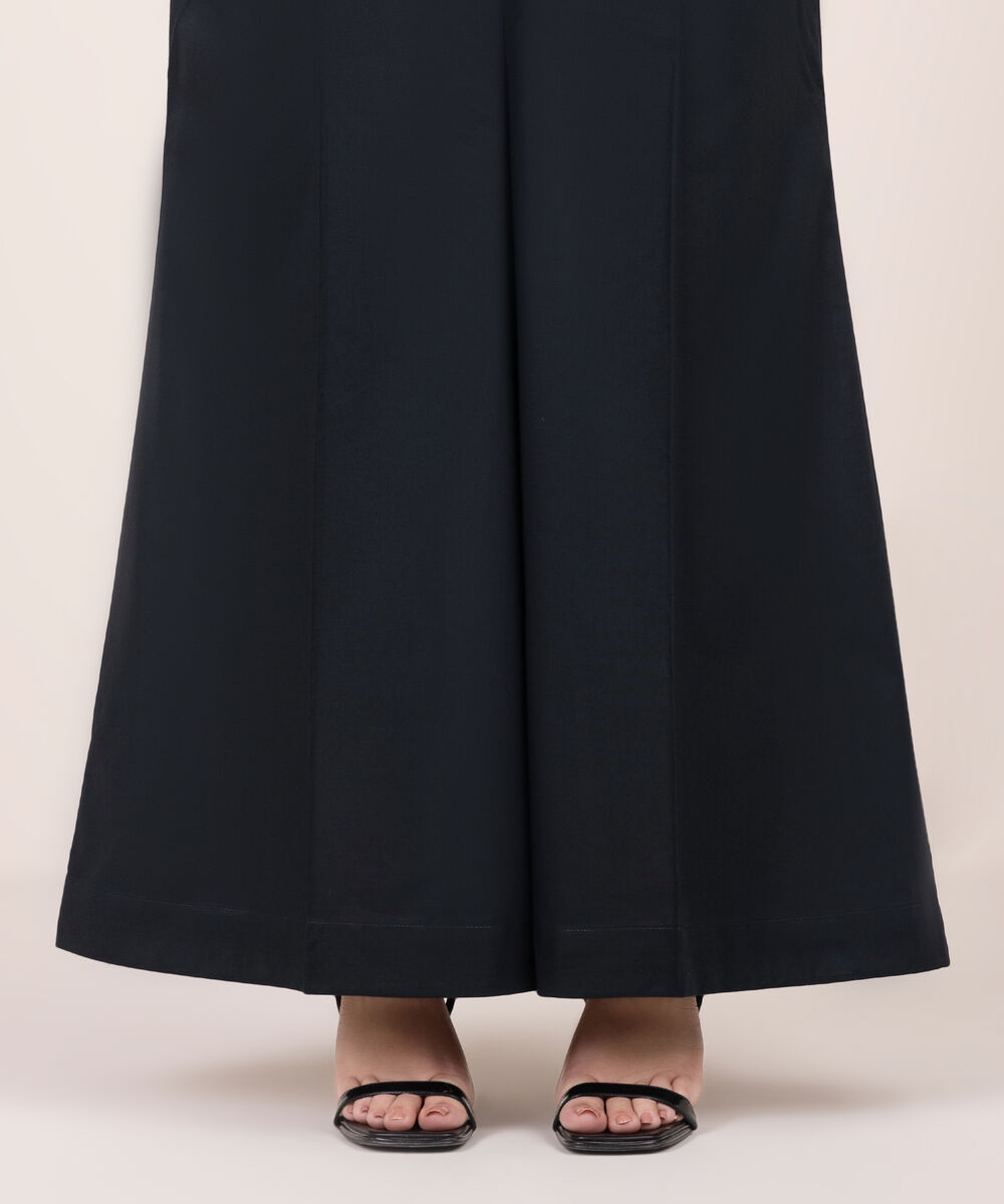 Women's RTW Lawn Solid Black Flared Pants