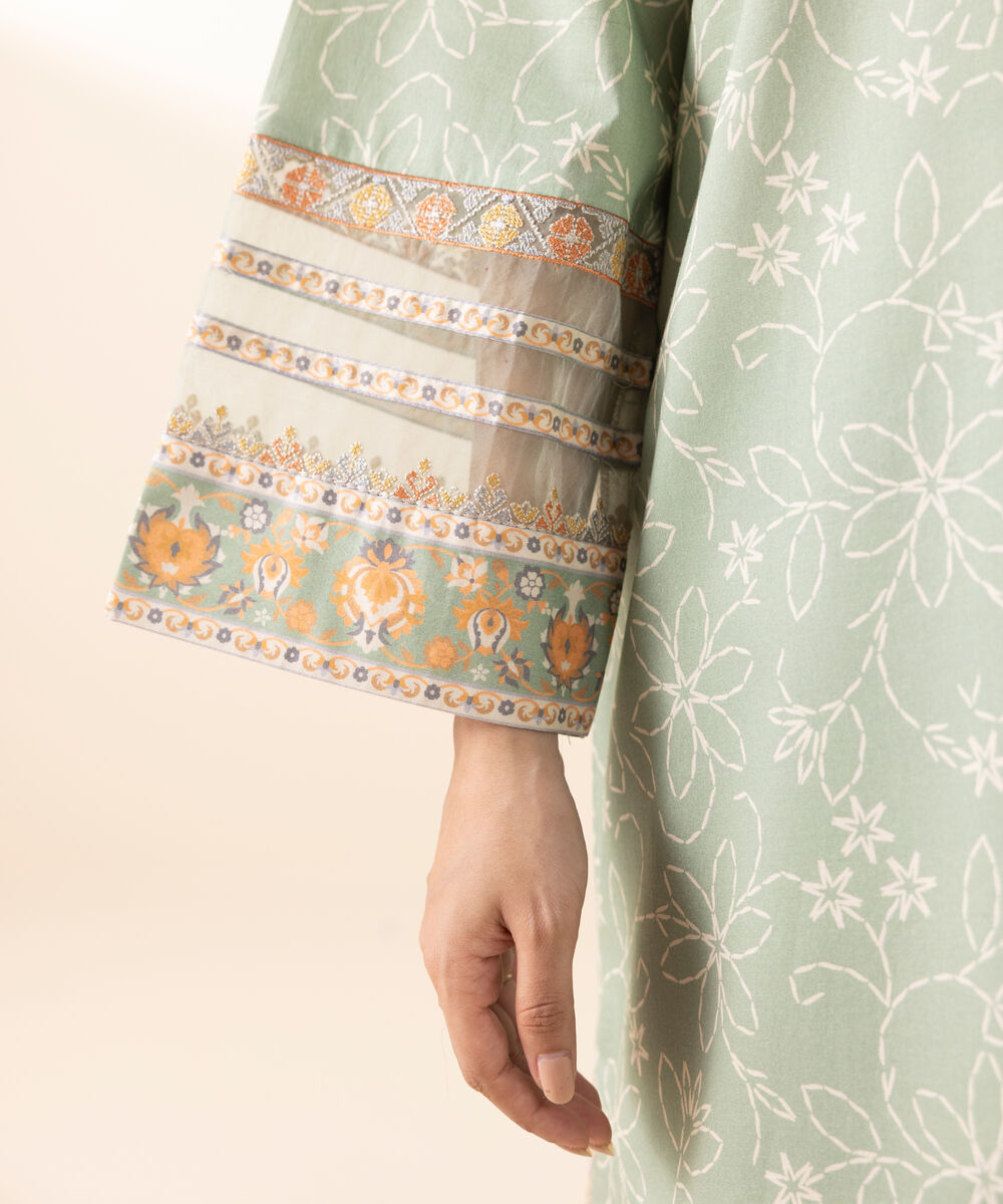 Women's Unstitched Lawn Embroidered Green 3 Piece Suit