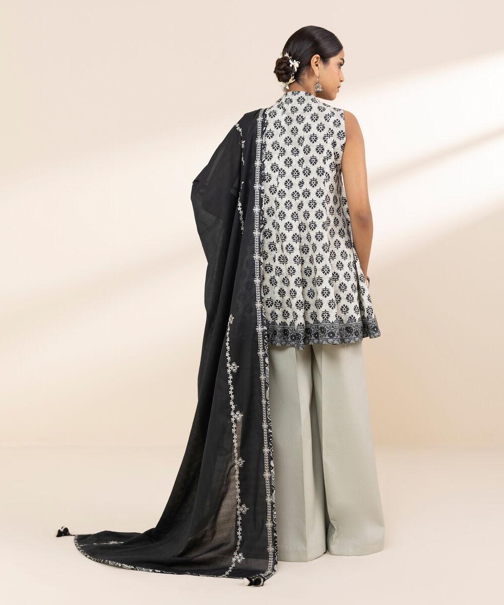 Women's Unstitched Lawn Embroidered Off White 3 Piece Suit