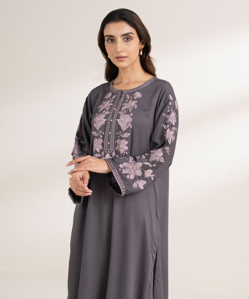 Women's RTW Bedford Embroidered Straight Grey Shirt