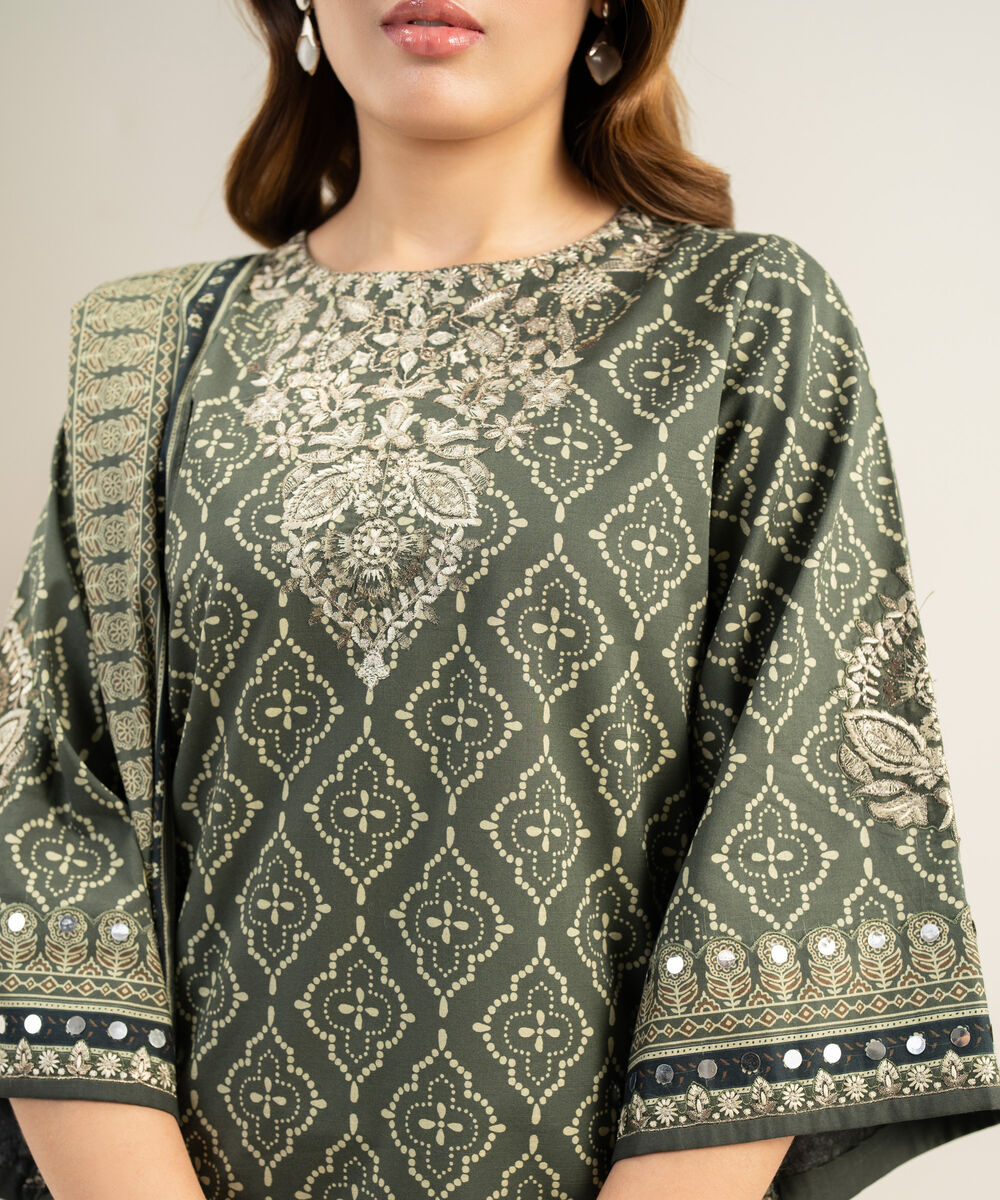 Women's Unstitched Lawn Embroidered Green 3 Piece Suit