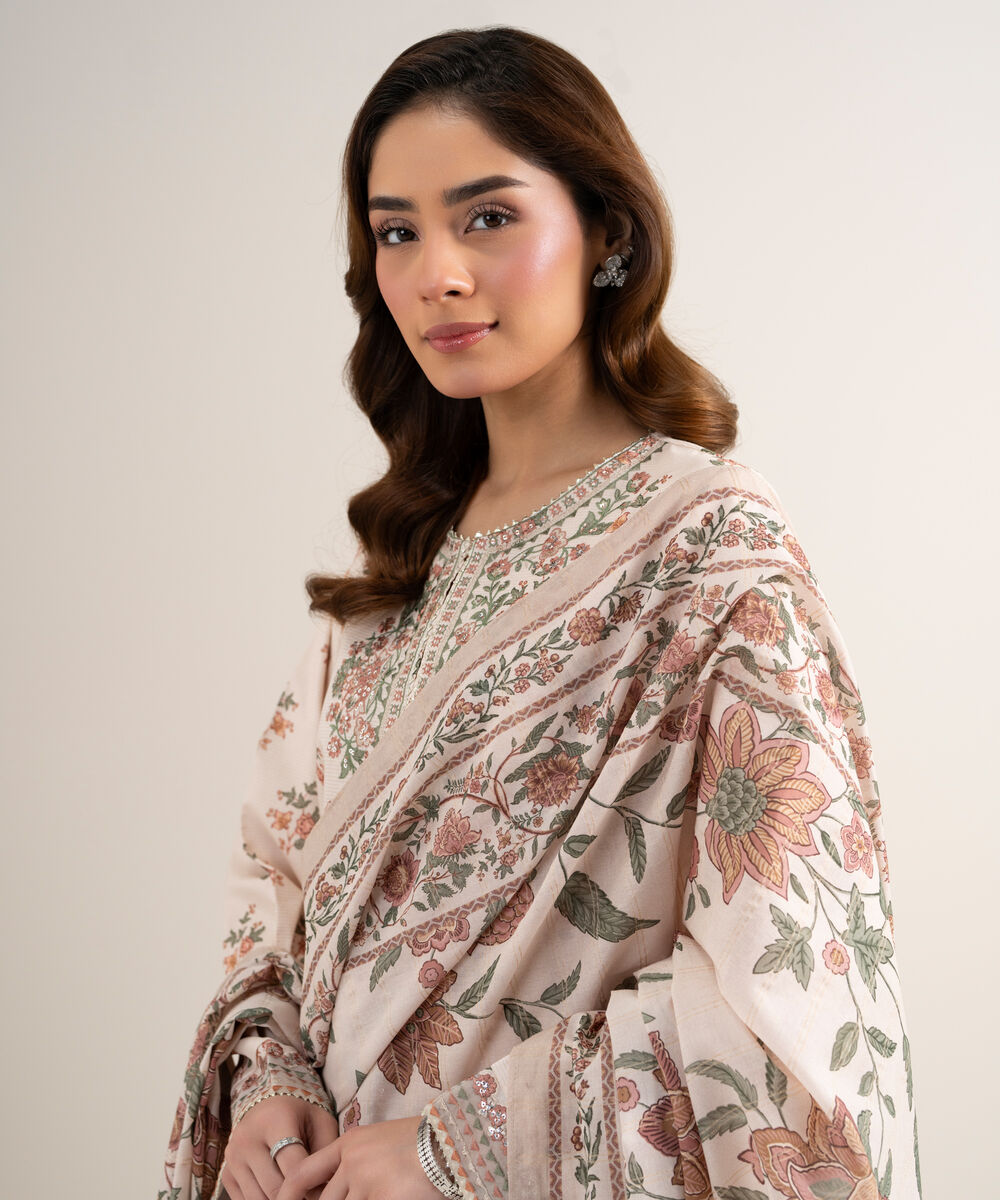 Women's Unstitched Zari Lawn Embroidered Tea Pink 3 Piece Suit