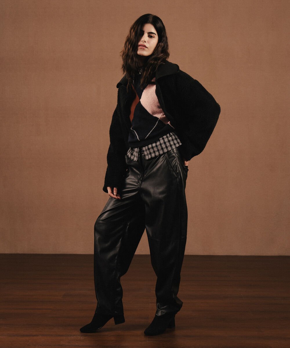 Faux Leather Barrel-Fit Trousers Women's Western Wear Black Faux Leather Barrel-Fit Trousers