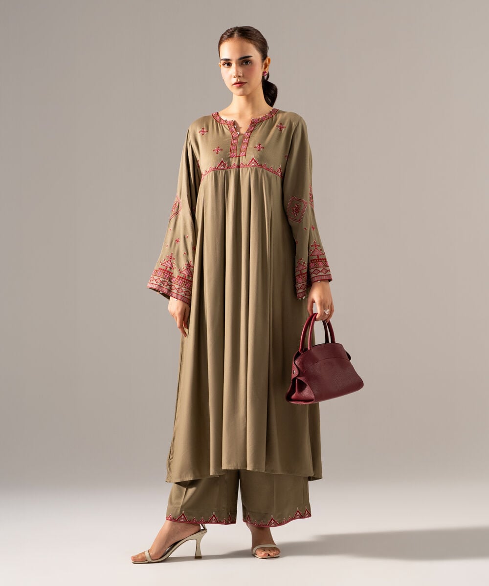 Women's RTW Bedford Solid Embroidered Green Shirt