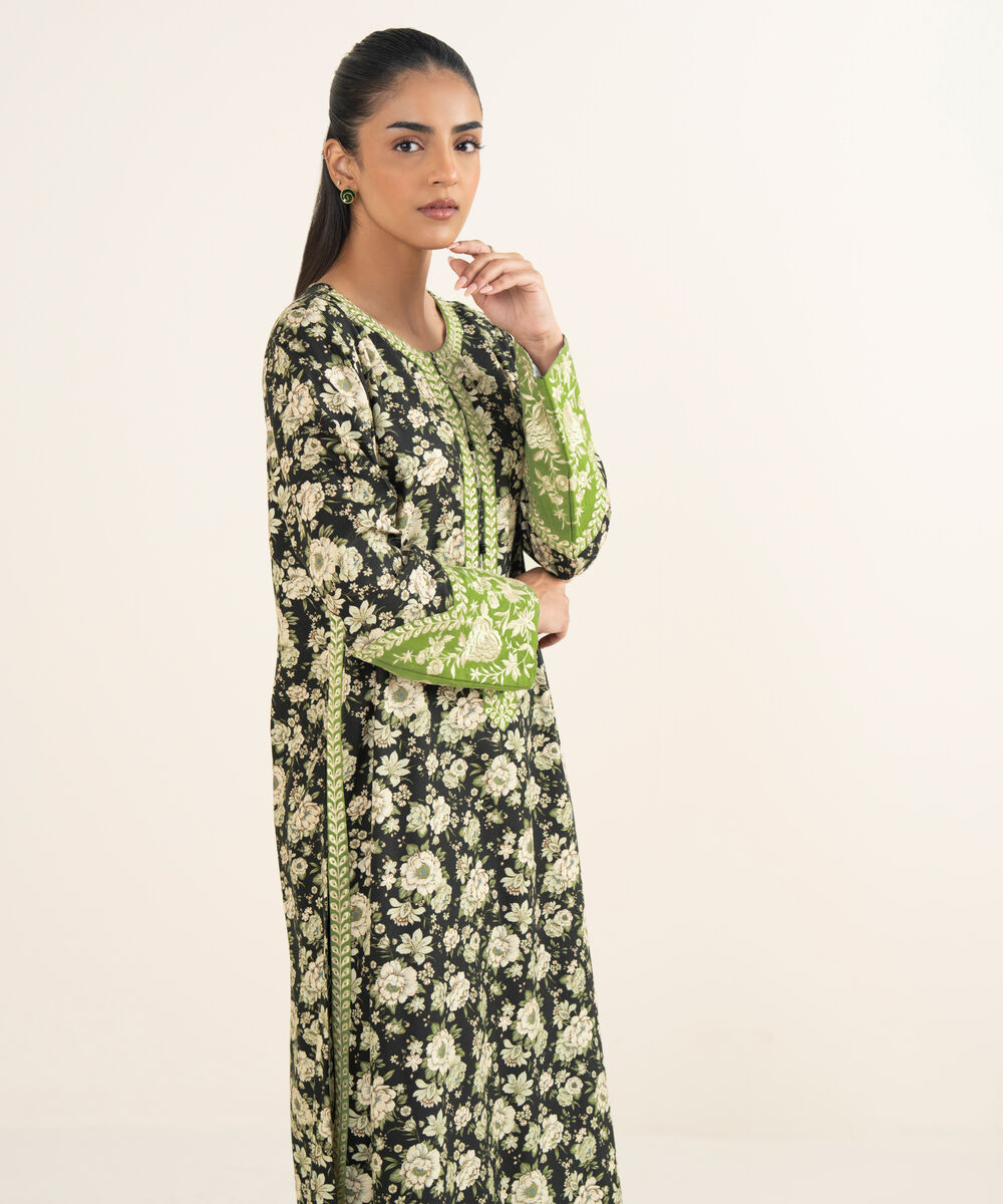 Women's RTW Herringbone Embroidered Black A-Line Shirt