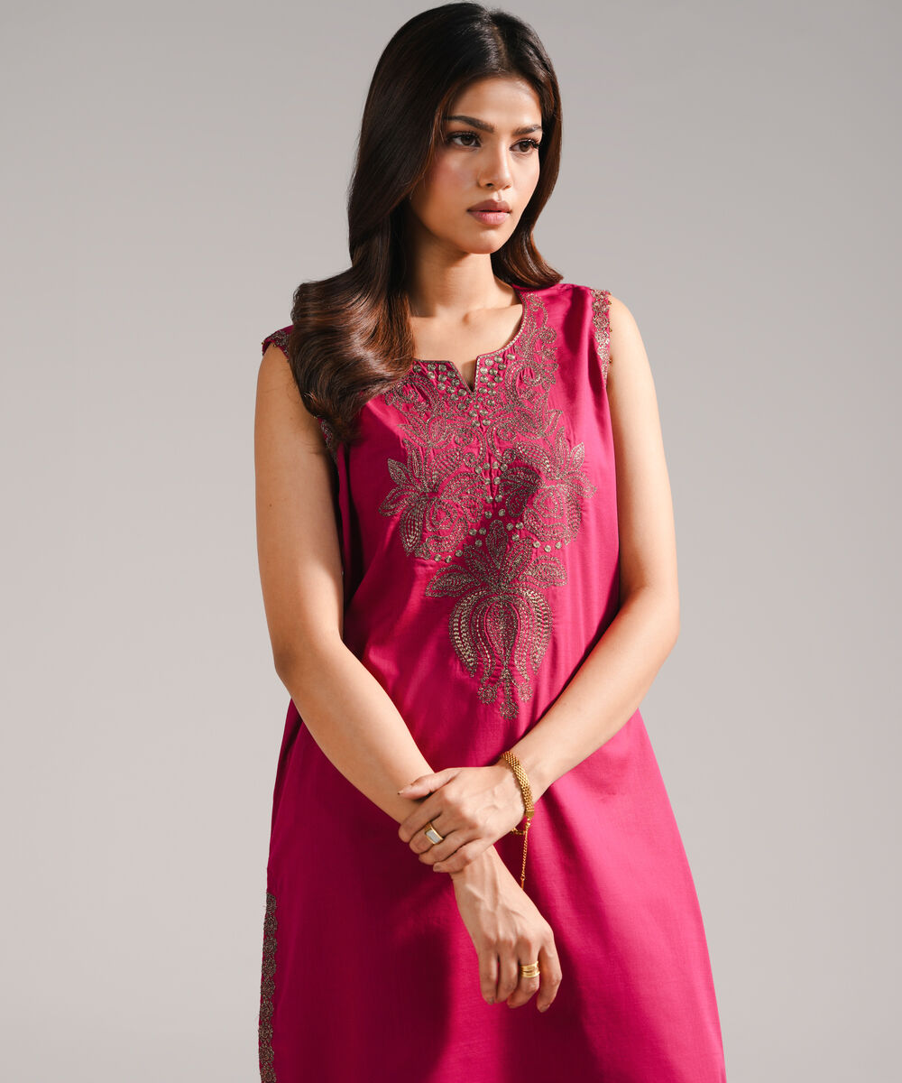 Women's RTW Cross Hatch Embroidered Dark Pink Straight Shirt