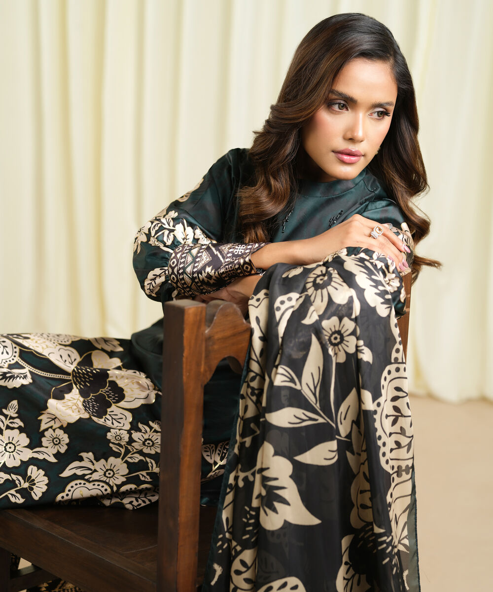 Women's Unstitched Blended Satin Printed Green 3 Piece Suit