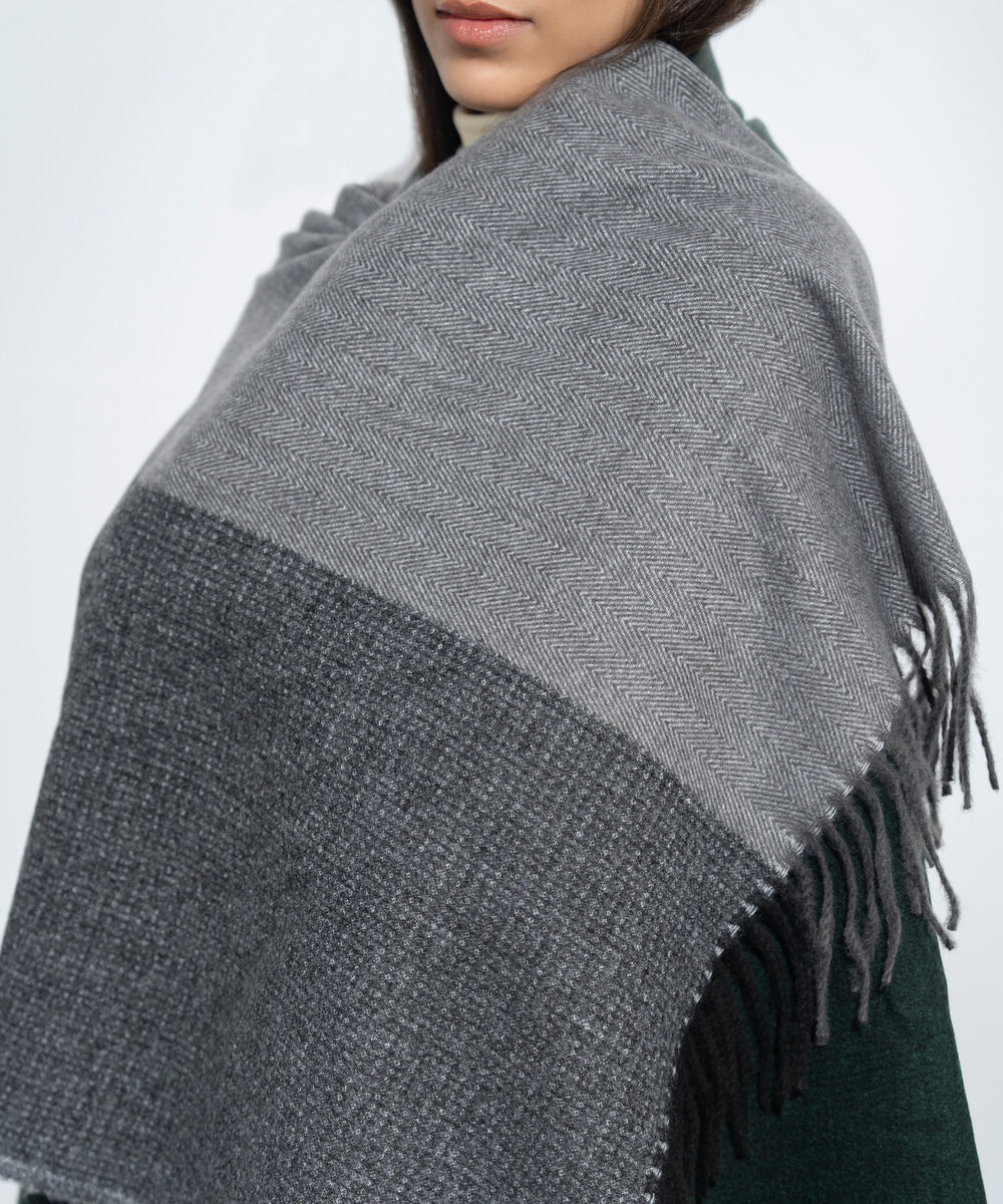 Women's Western Wear Green Striped Woollen Scarf