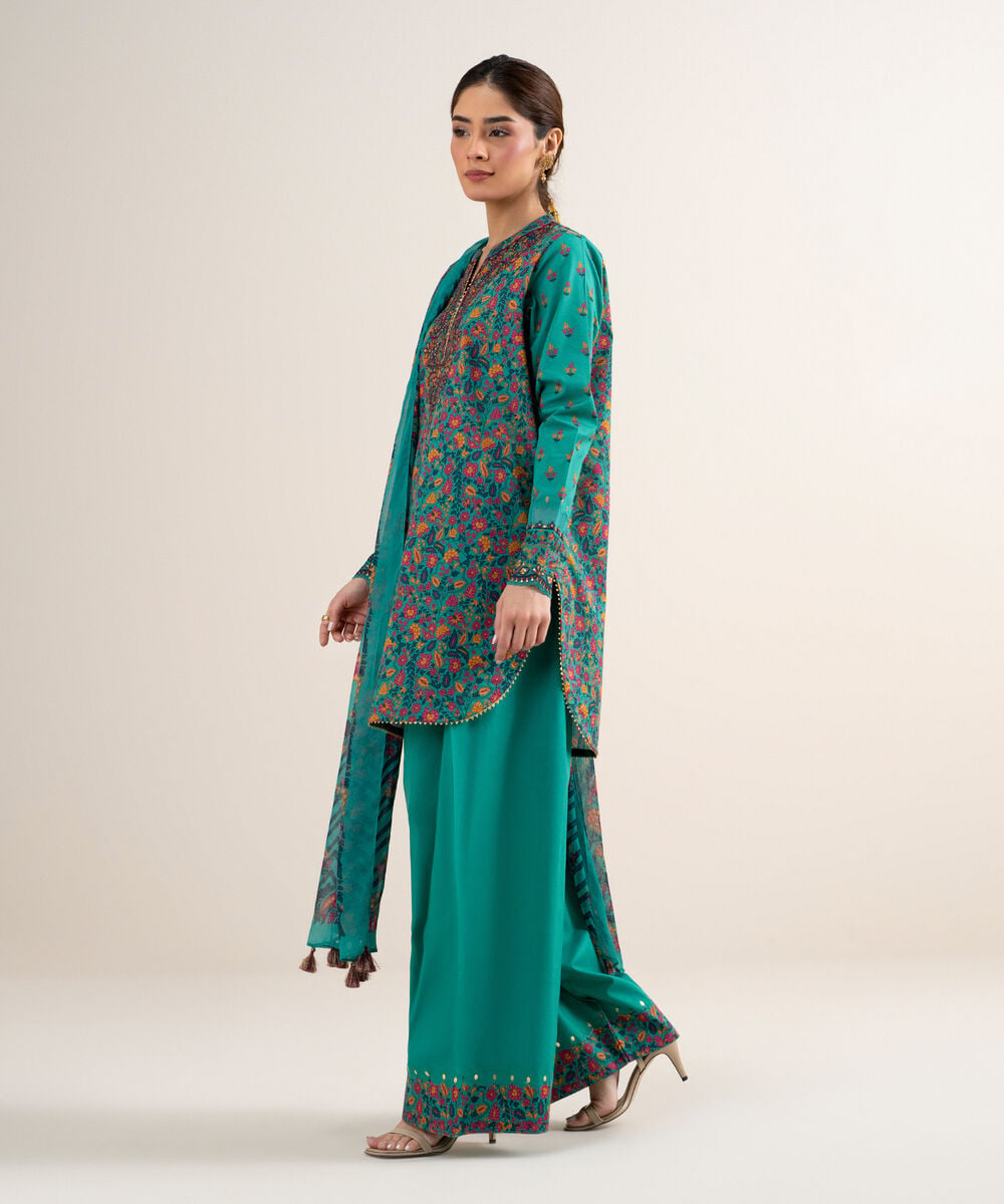 Women's Unstitched Lawn Embroidered Green 3 Piece Suit