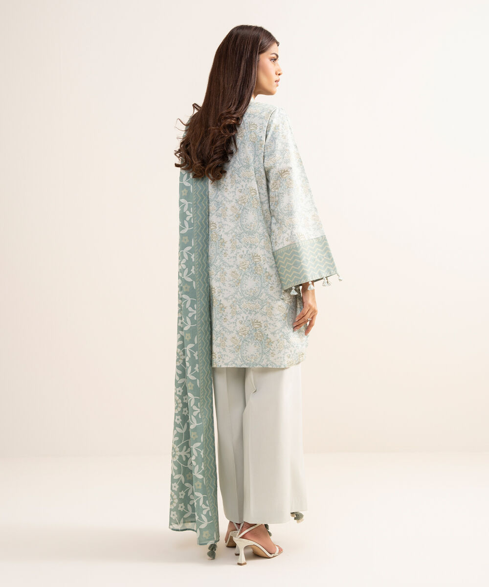 Women's Unstitched Lawn Embroidered Green 3 Piece Suit