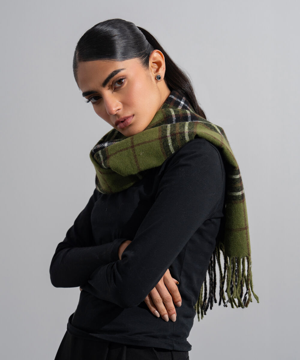 Women's Western Wear Green And Black Polyester Checkered Woolen Scarf