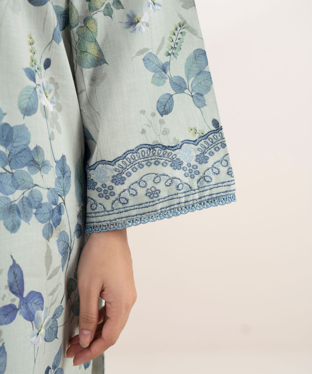 Women's RTW Cross Hatch Embroidered Blue 2 Piece Suit