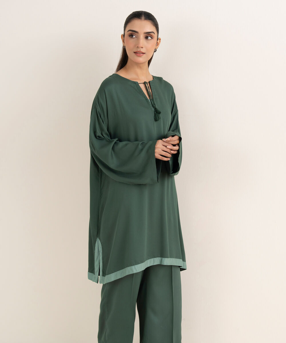 Women's RTW Bedford Solid Green Drop Shoulder Shirt